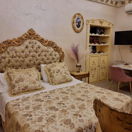 Apartamento Benvenuti Al Sud Nápoles Exterior foto
